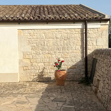 Agriturismobugilfezza Di Tgesd * Modica